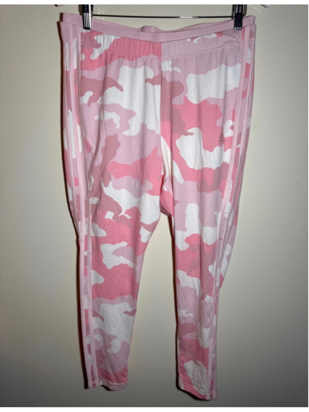 Women's Adidas Pink Camo Leggings Size 2XL Tight Fit